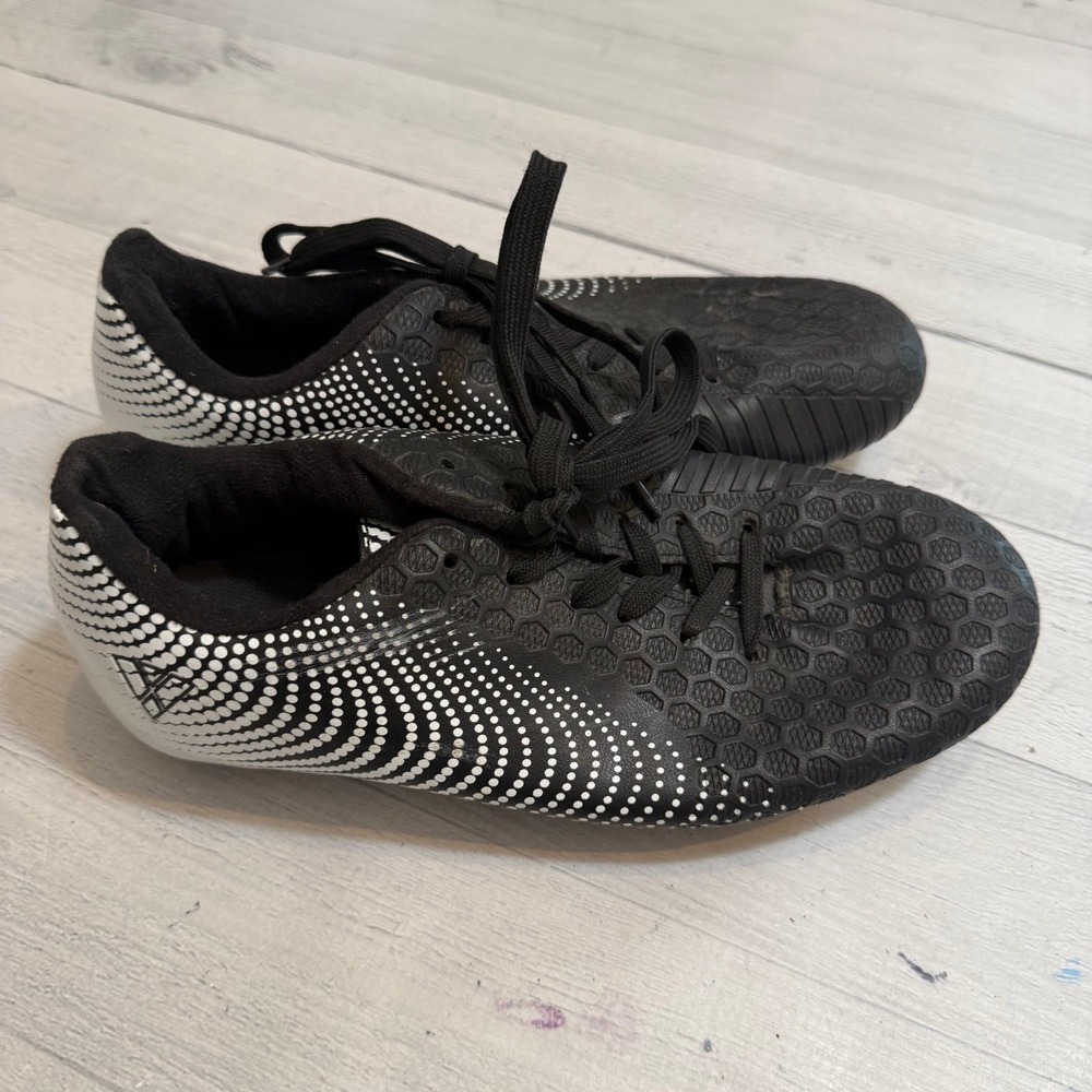 Vizari Soccer Cleats Stealth‎ FG Kids Size 4.5 Black & White